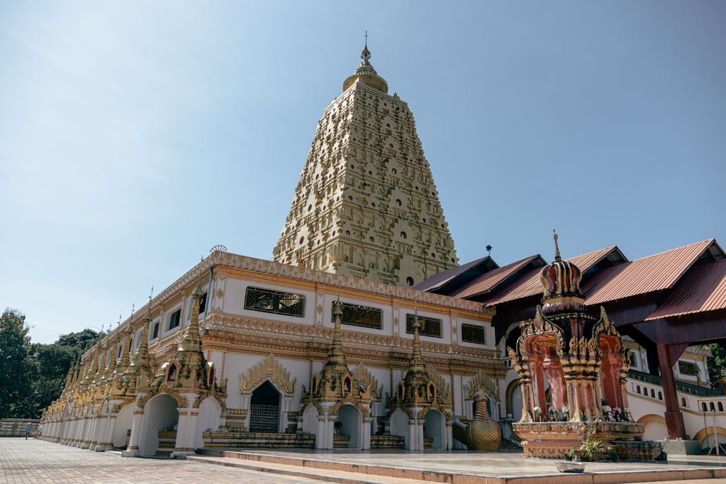 Mahabodhi temple Bodh Gaya - Bodh Gaya Flights: Gaya Airport Guide for Pilgrims and Visitors