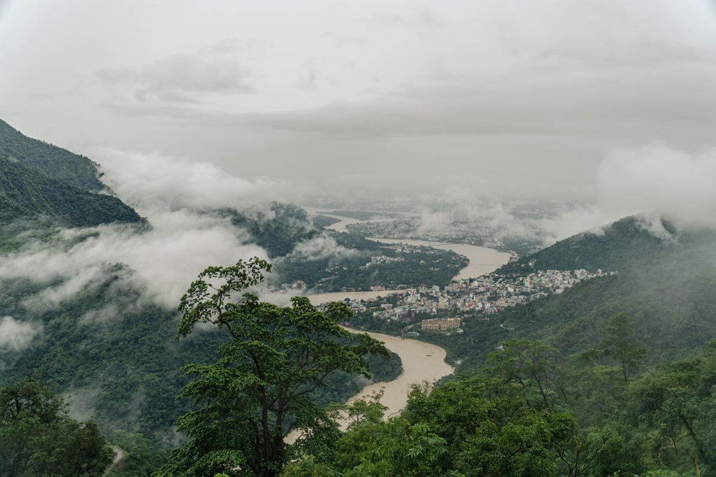 Rishikesh river Himalaya road