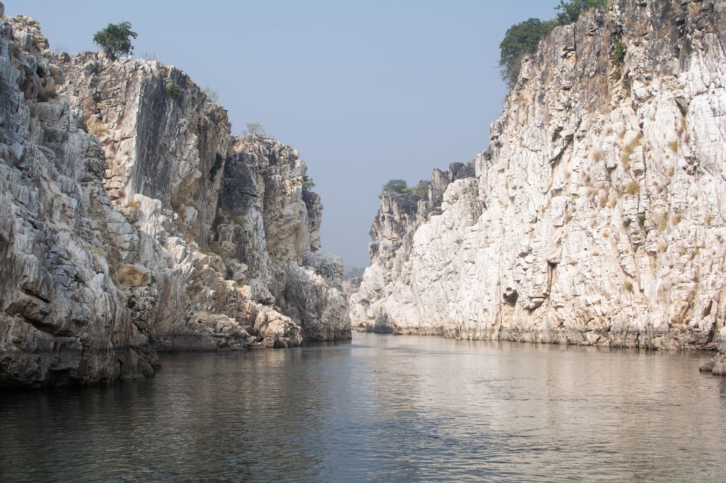 Marble Rocks Bhedaghat boat