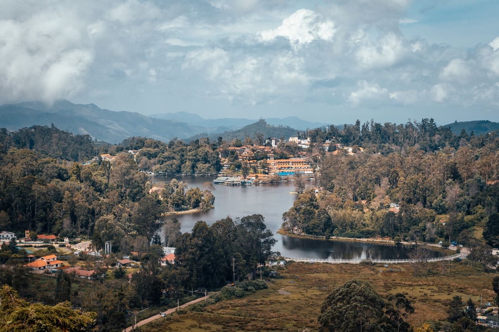 Kodaikanal lake hills - Flights to Kodaikanal: Nearest Airport and Route