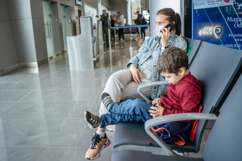 mother baby airport terminal